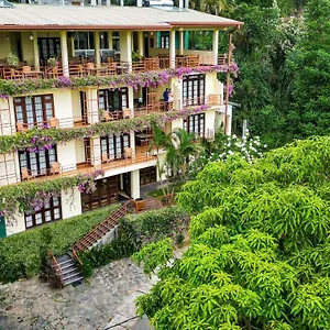Nature Walk 3* Kandy