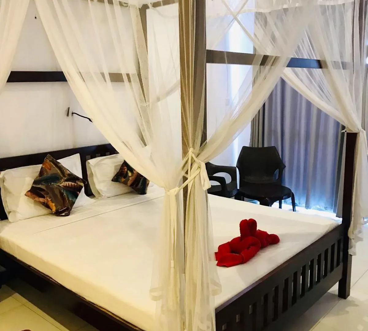 Hotel Marine At Negombo Beach Guest house