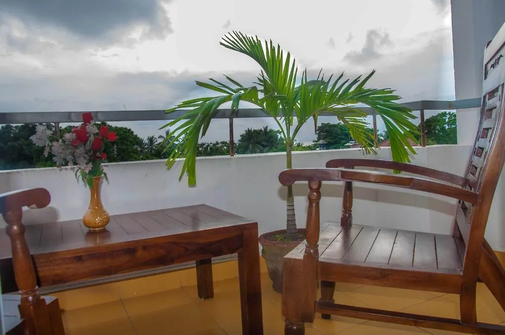 Guest house Hotel Marine At Negombo Beach