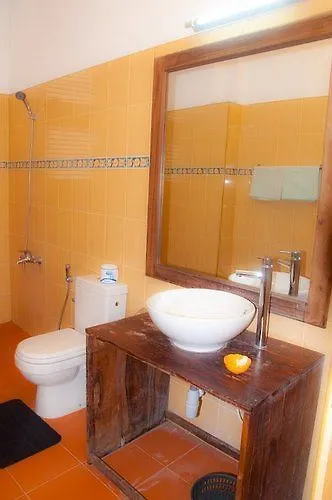 Hotel Marine At Negombo Beach 3*,